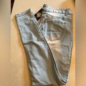 Womens denim jeans 15/16 NWT light blue Cover girl jeans